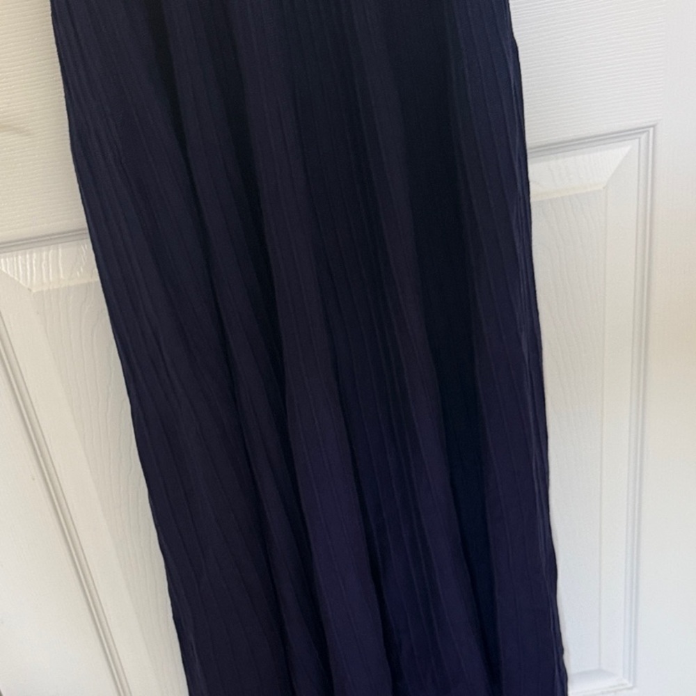 Elegant Blue Sleeveless Dress - Picture 5 of 5